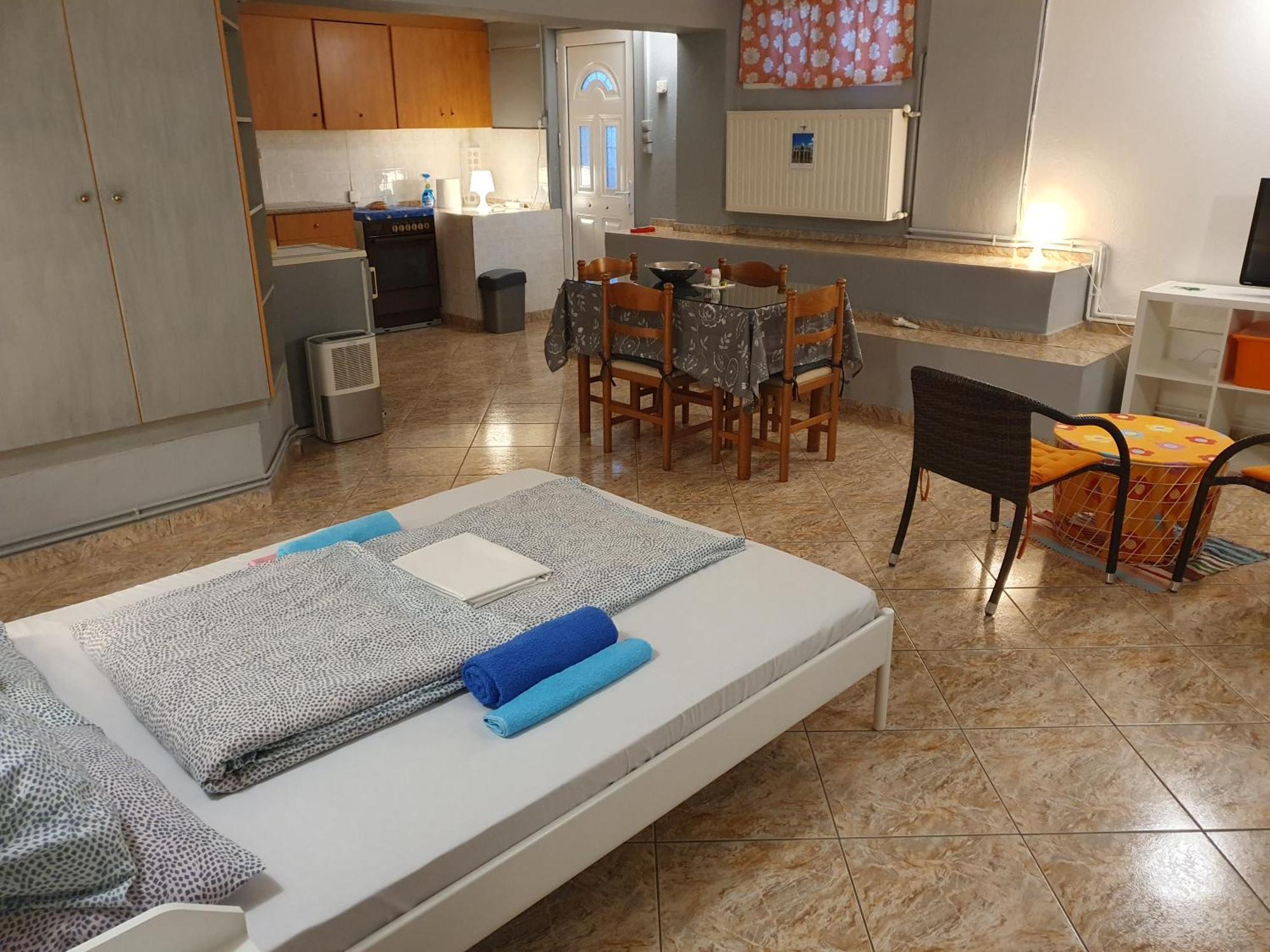 Eri Apartment *