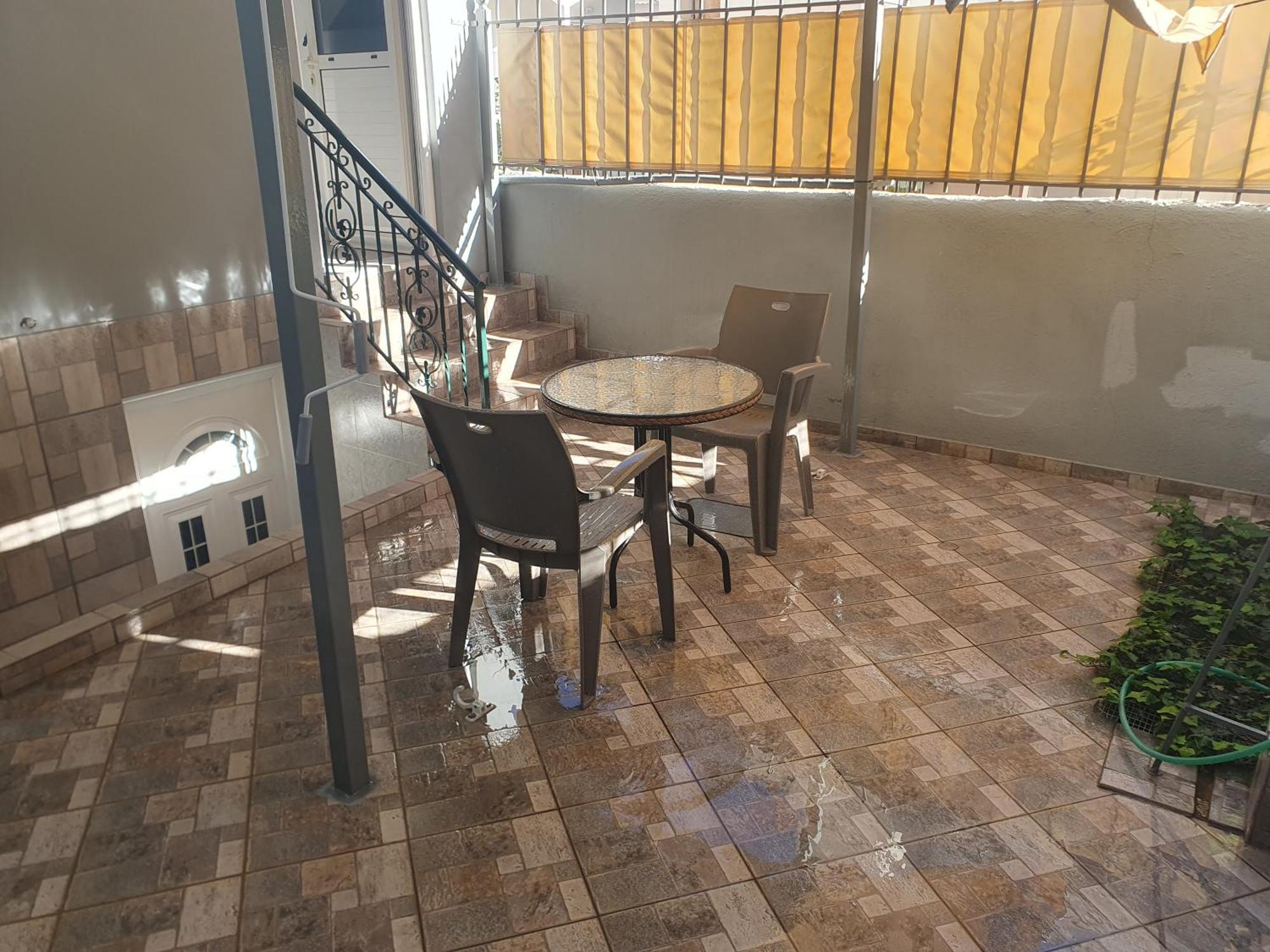Eri Apartment *